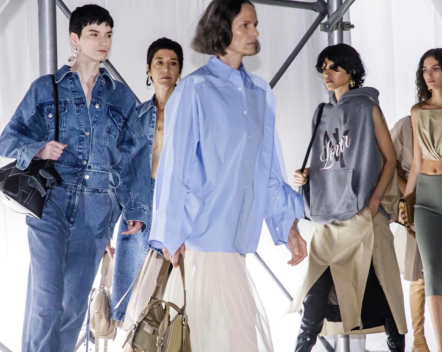 Oversize Popover Shirt - 10