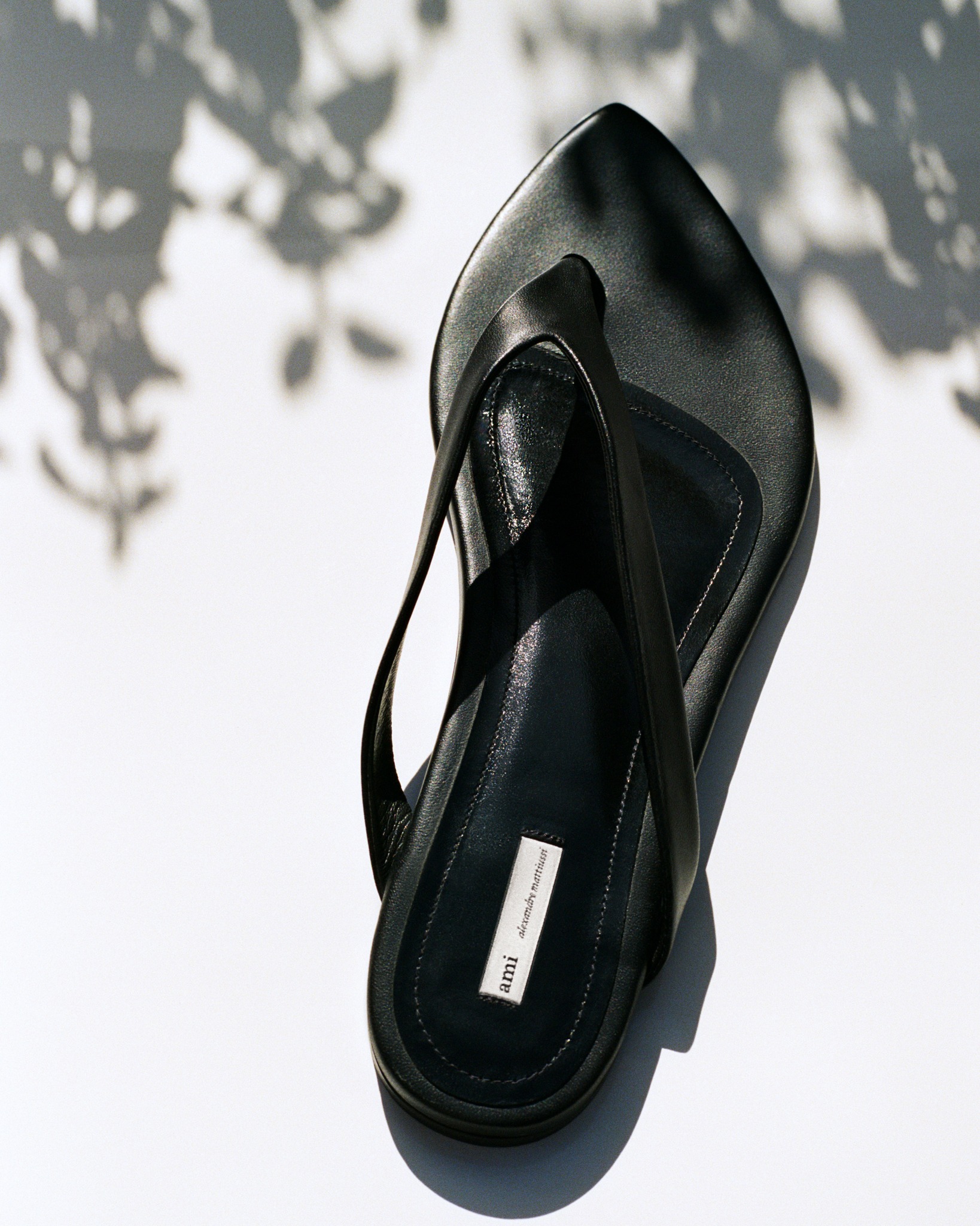 Black Lamb Leather Pointed Toe Flip Flops - 7
