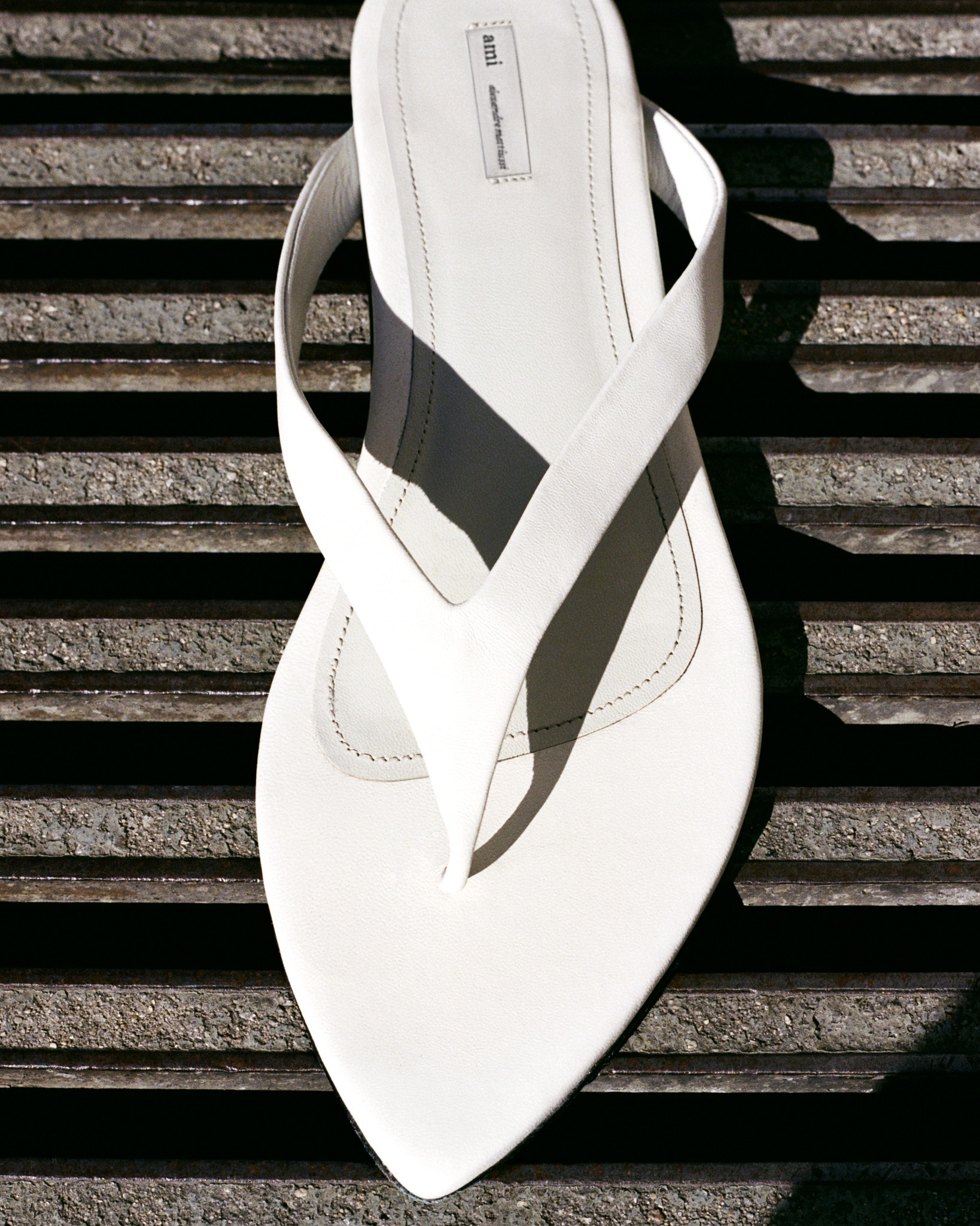 Black Lamb Leather Pointed Toe Flip Flops - 6