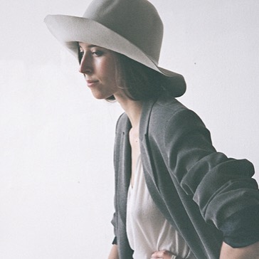 Crown Hat in Taupe Wool - 10