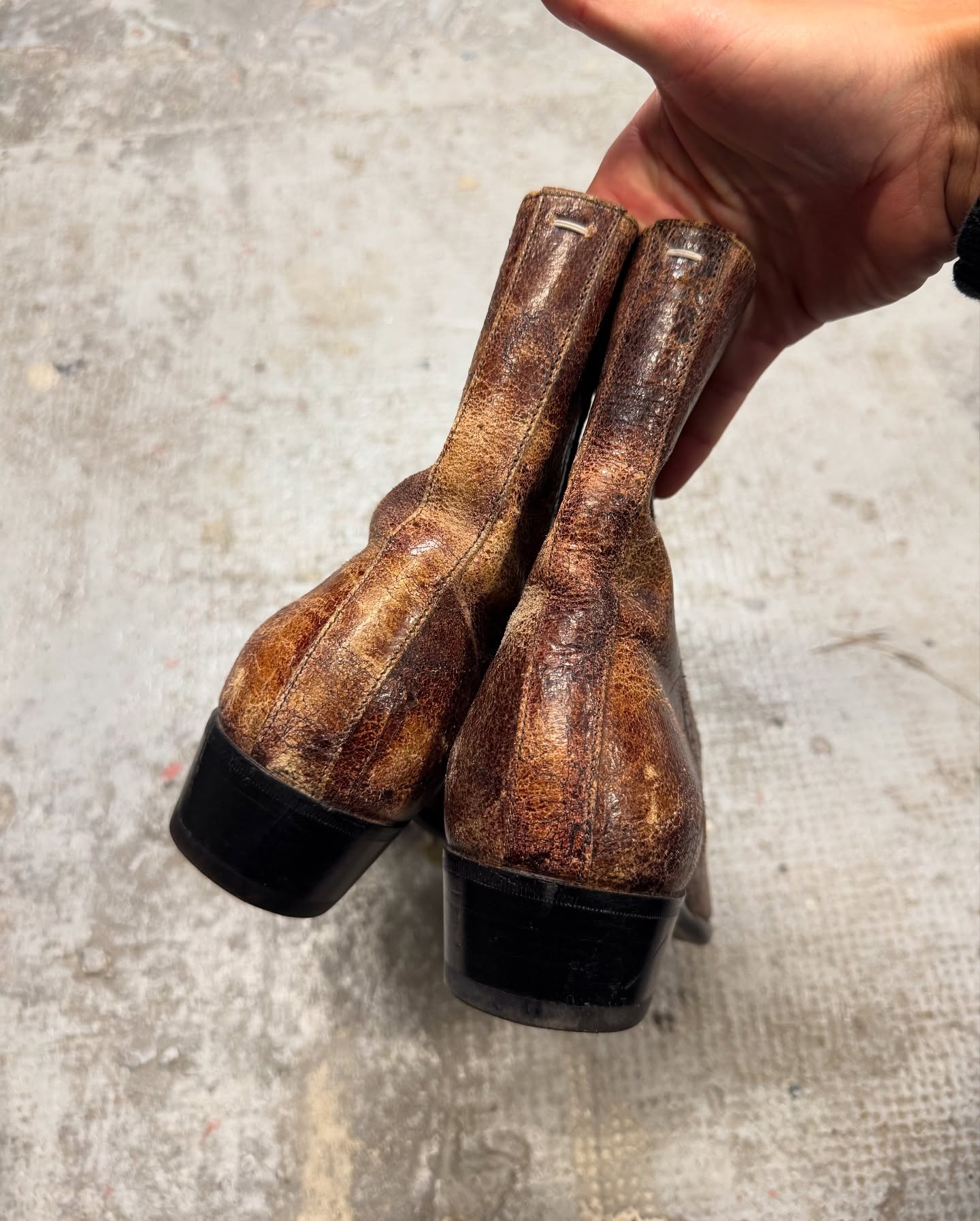 Maison Margiela Black Grained Leather Boots - 8