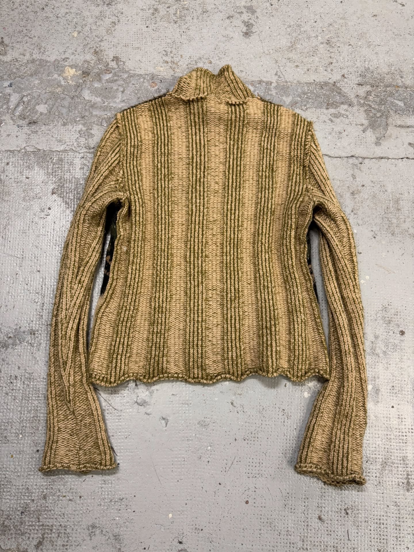 2000s Armani Wool Beige Zip-Up Sweater - 10