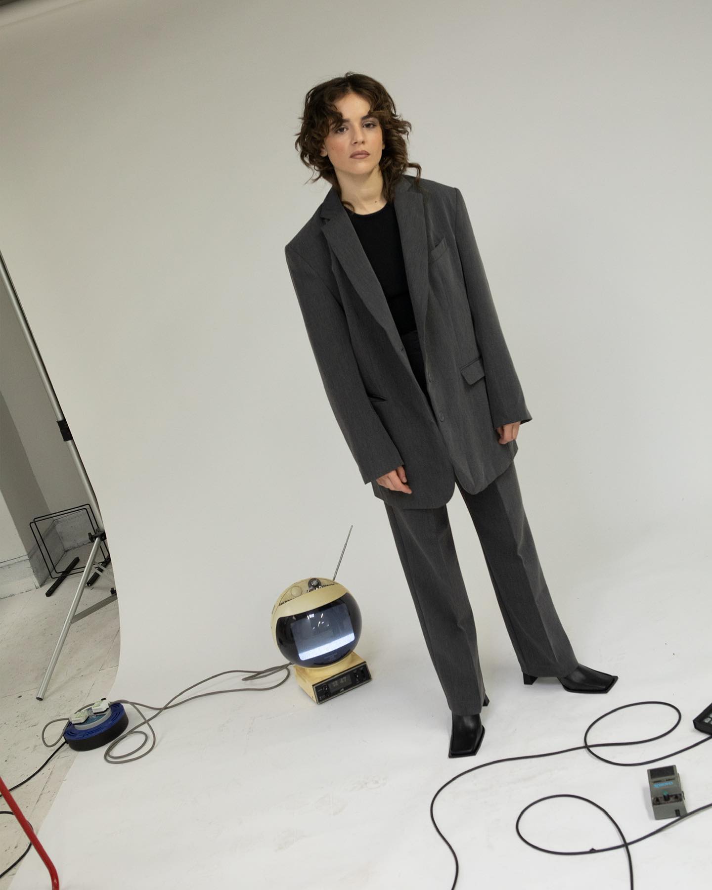 The Arlo Trouser in Jet Black - 7