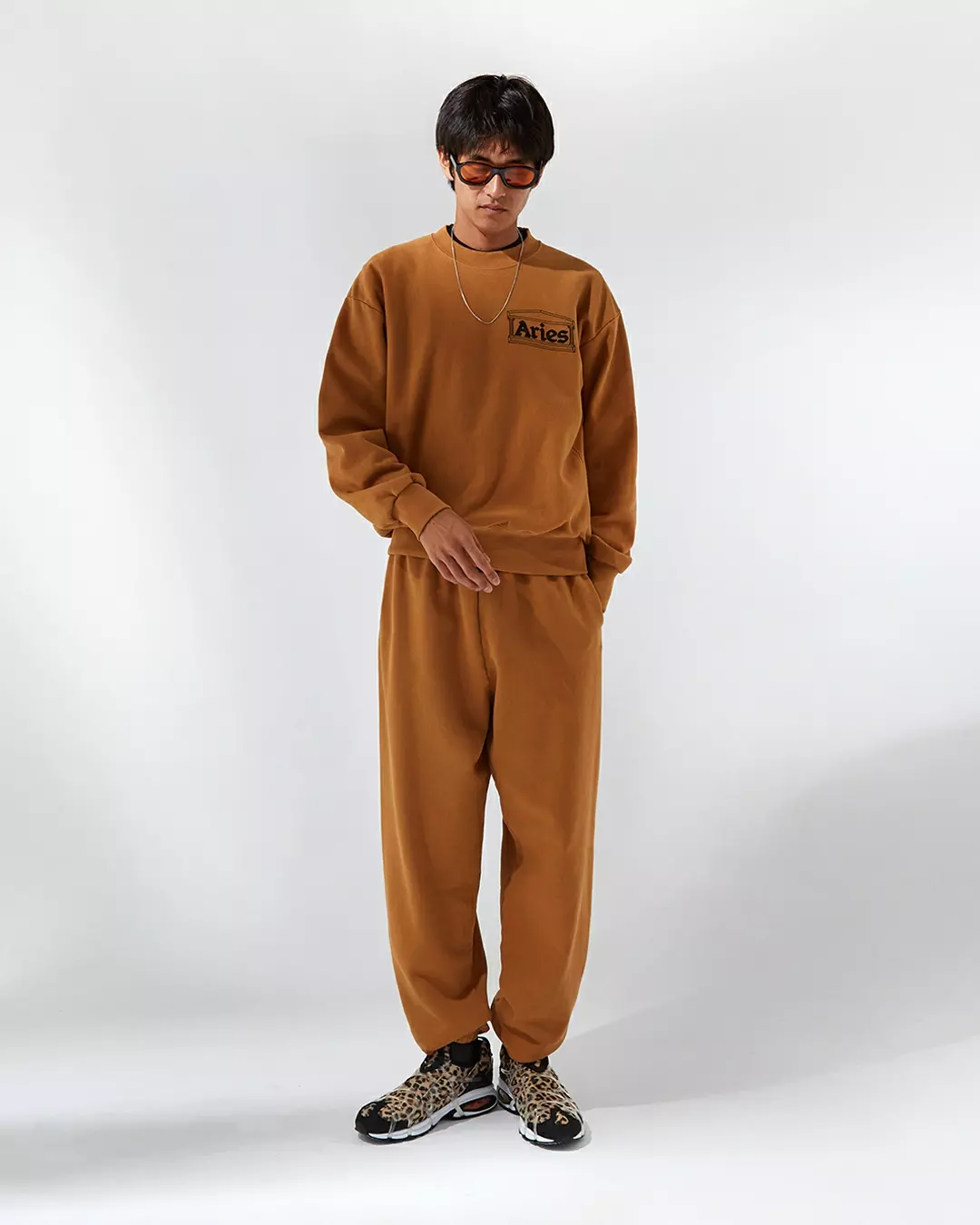thisisneverthat Regular Jeans W - Brown - 8