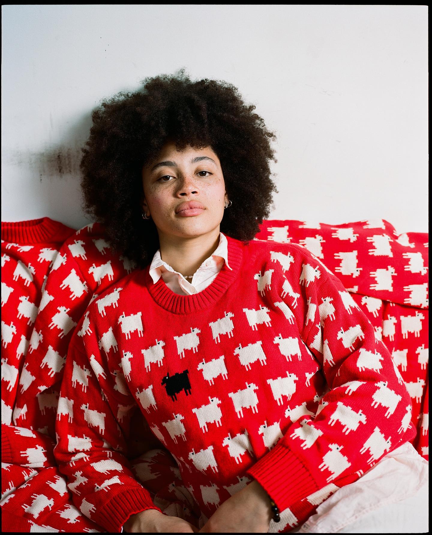 Warm & Wonderful Cotton Linen Cropped Sheep Cardigan Red - 7