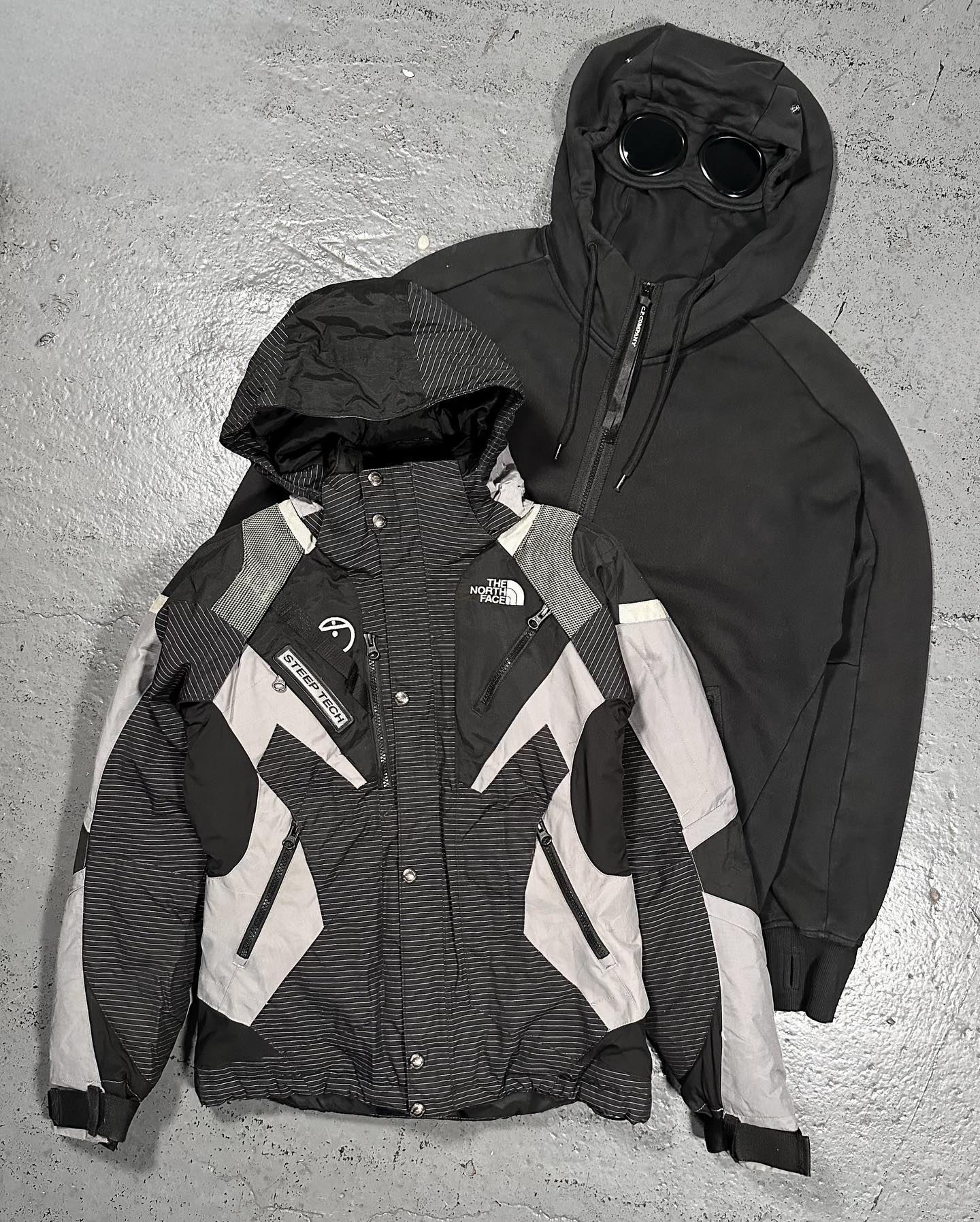 CP Company Goggle Hood Zip Up Hoodie Size S - 9