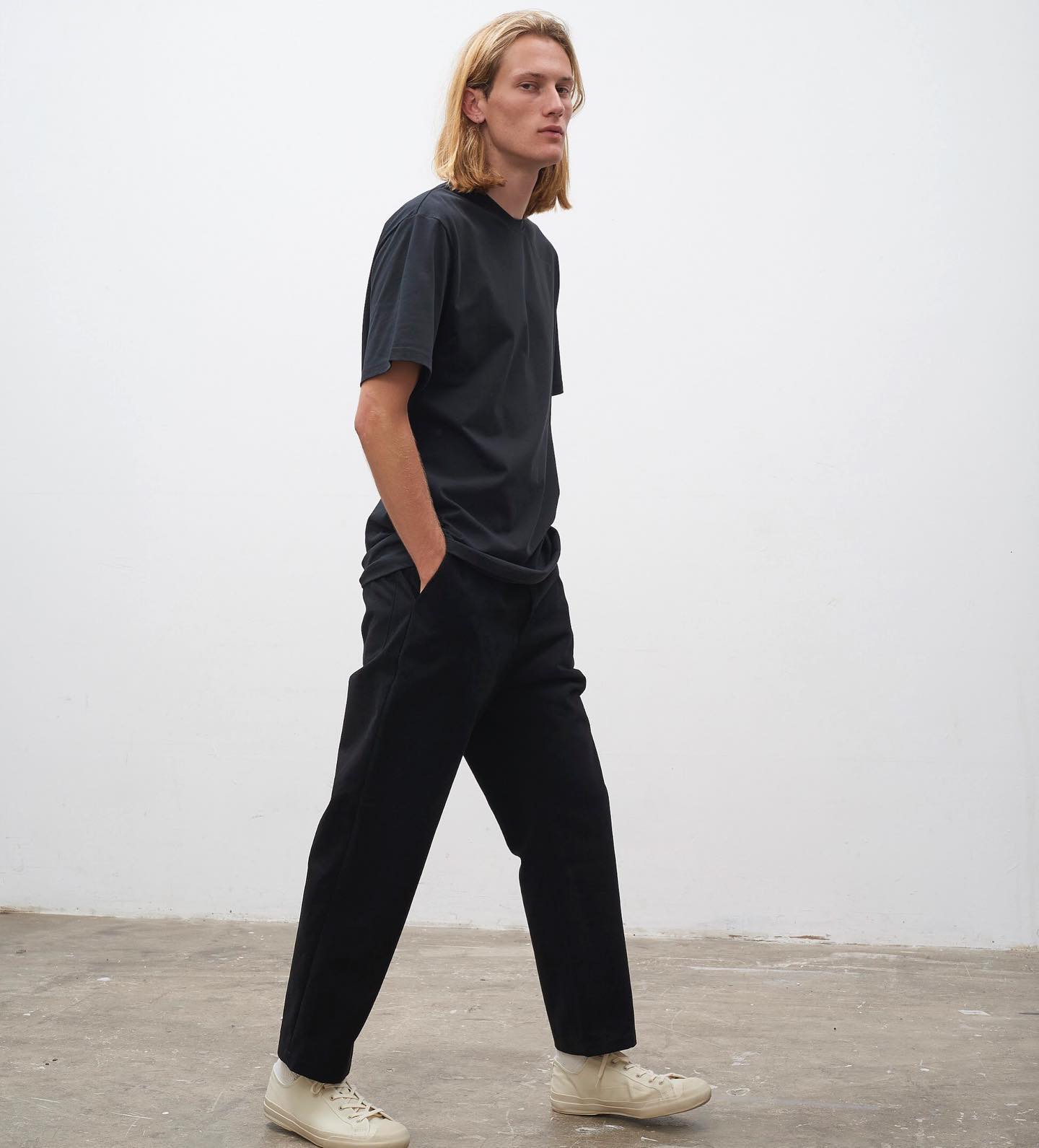 Bric T-Shirt in Black - 10