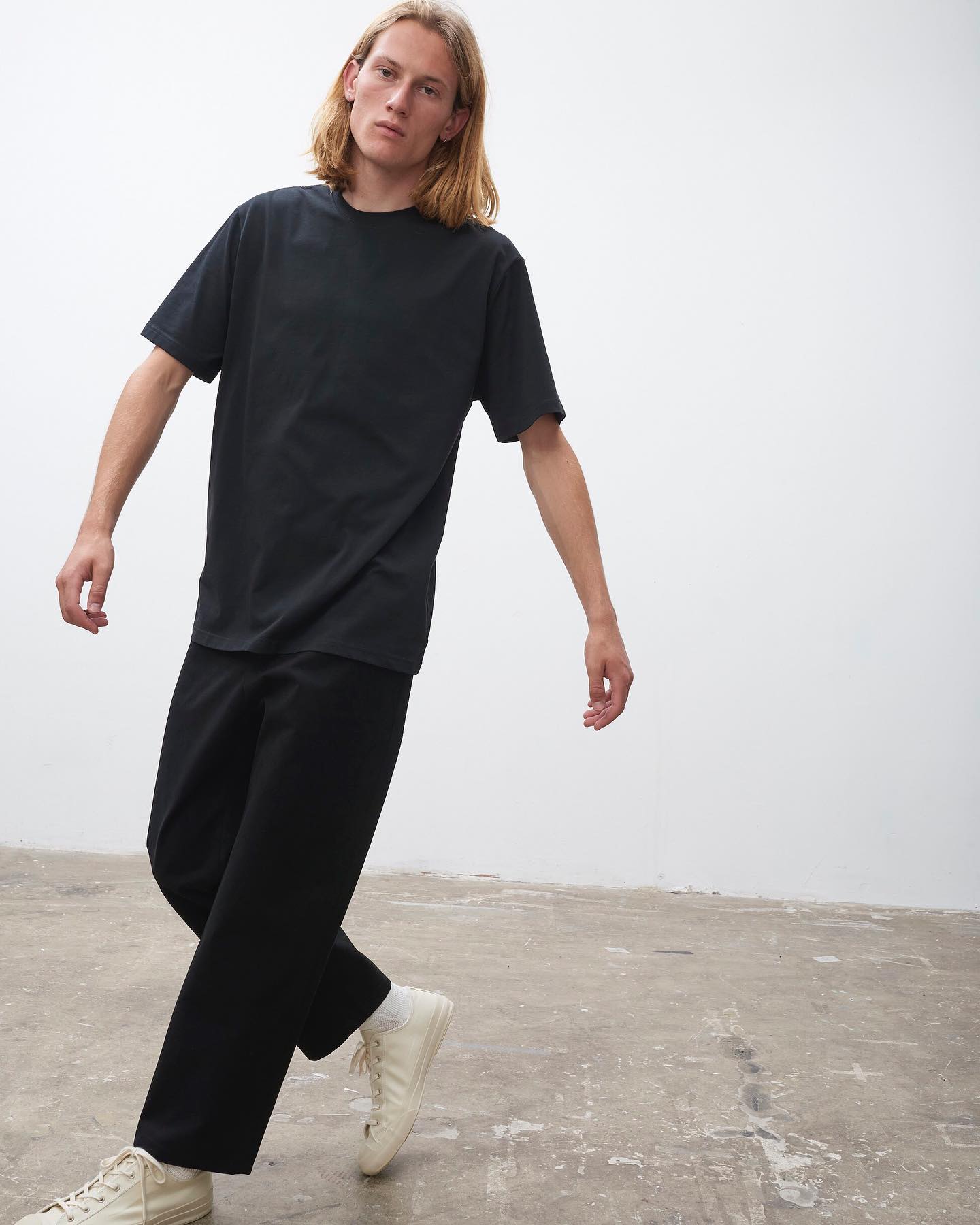 Bric T-Shirt in Black - 6