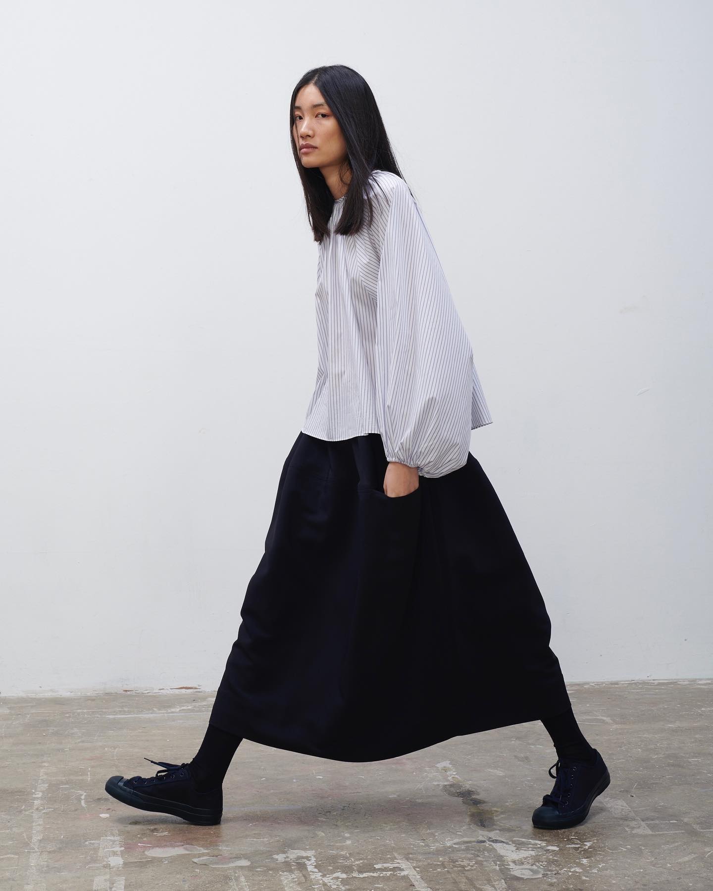 Oates Skirt in Darkest Black - 7