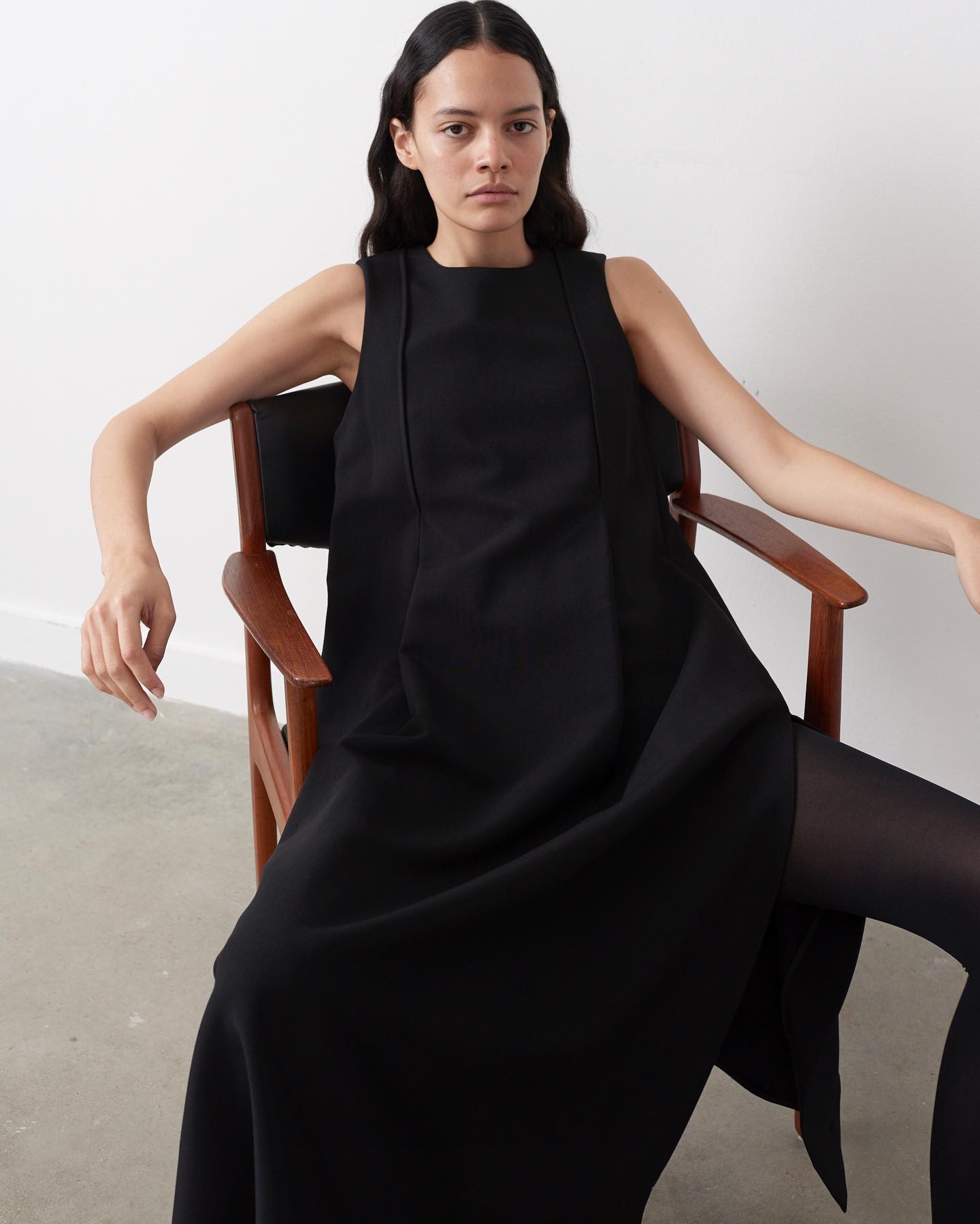Surat Dress in Black - 6