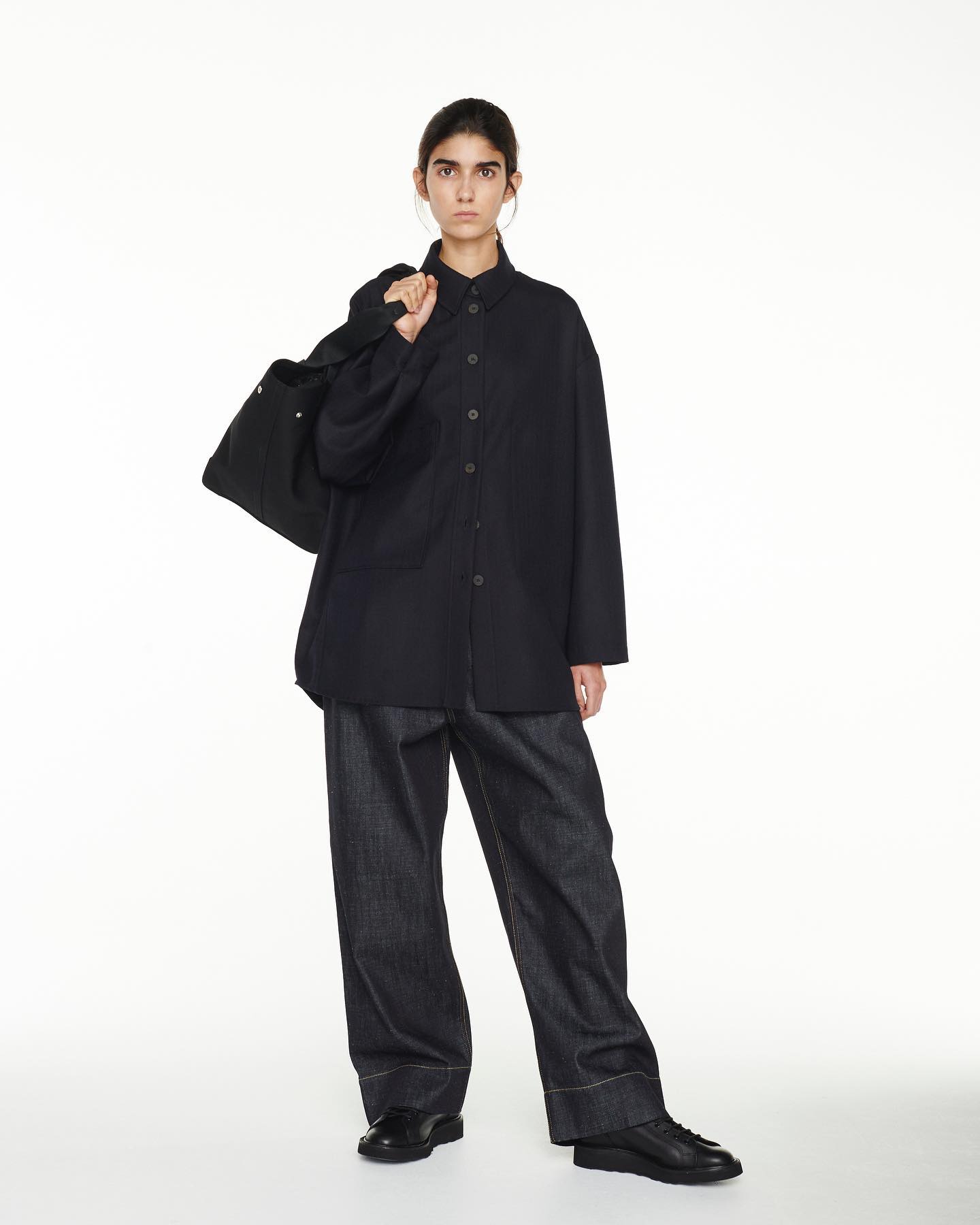 Standard Tote in Darkest Navy - 11