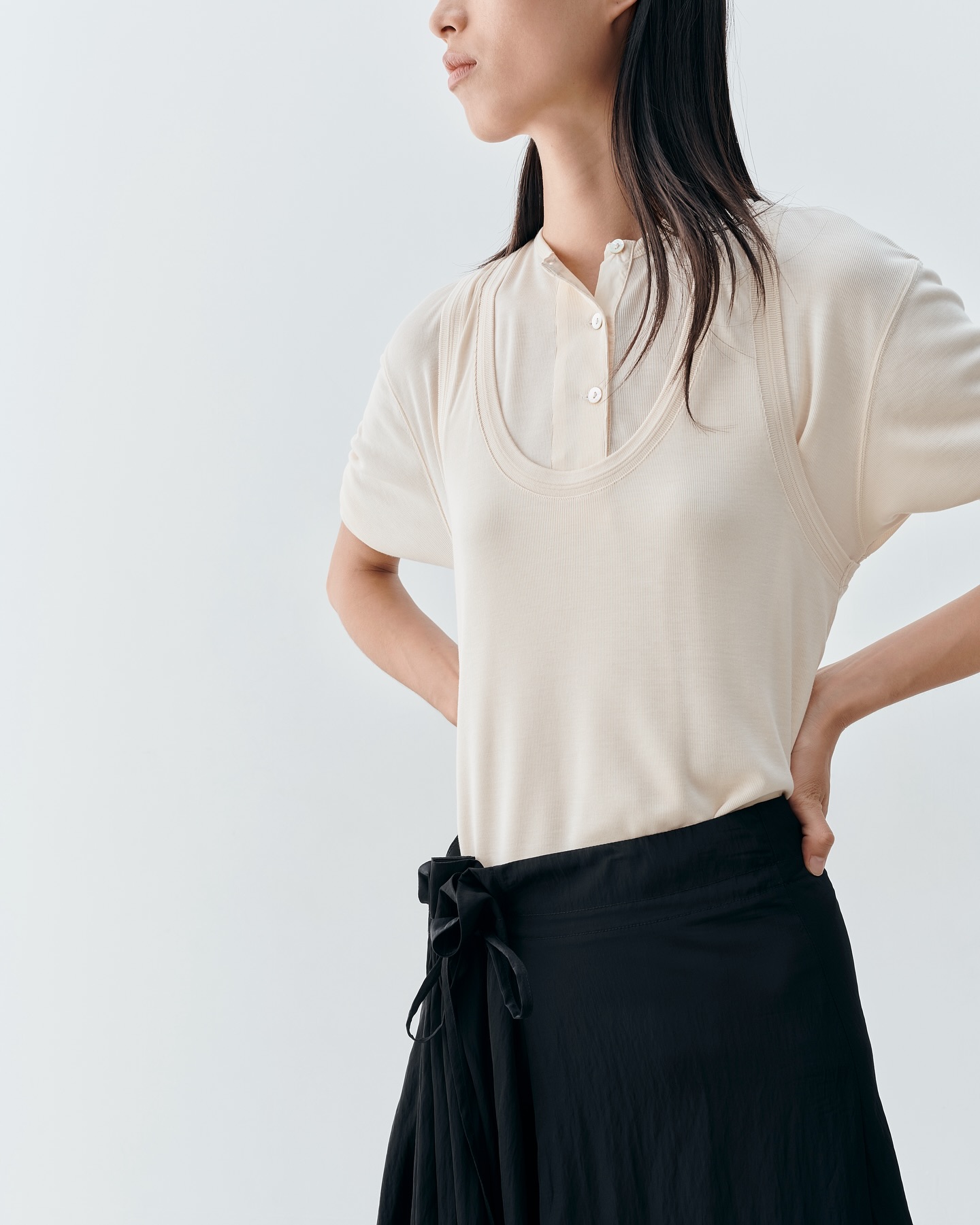 Oates Skirt in Darkest Black - 6