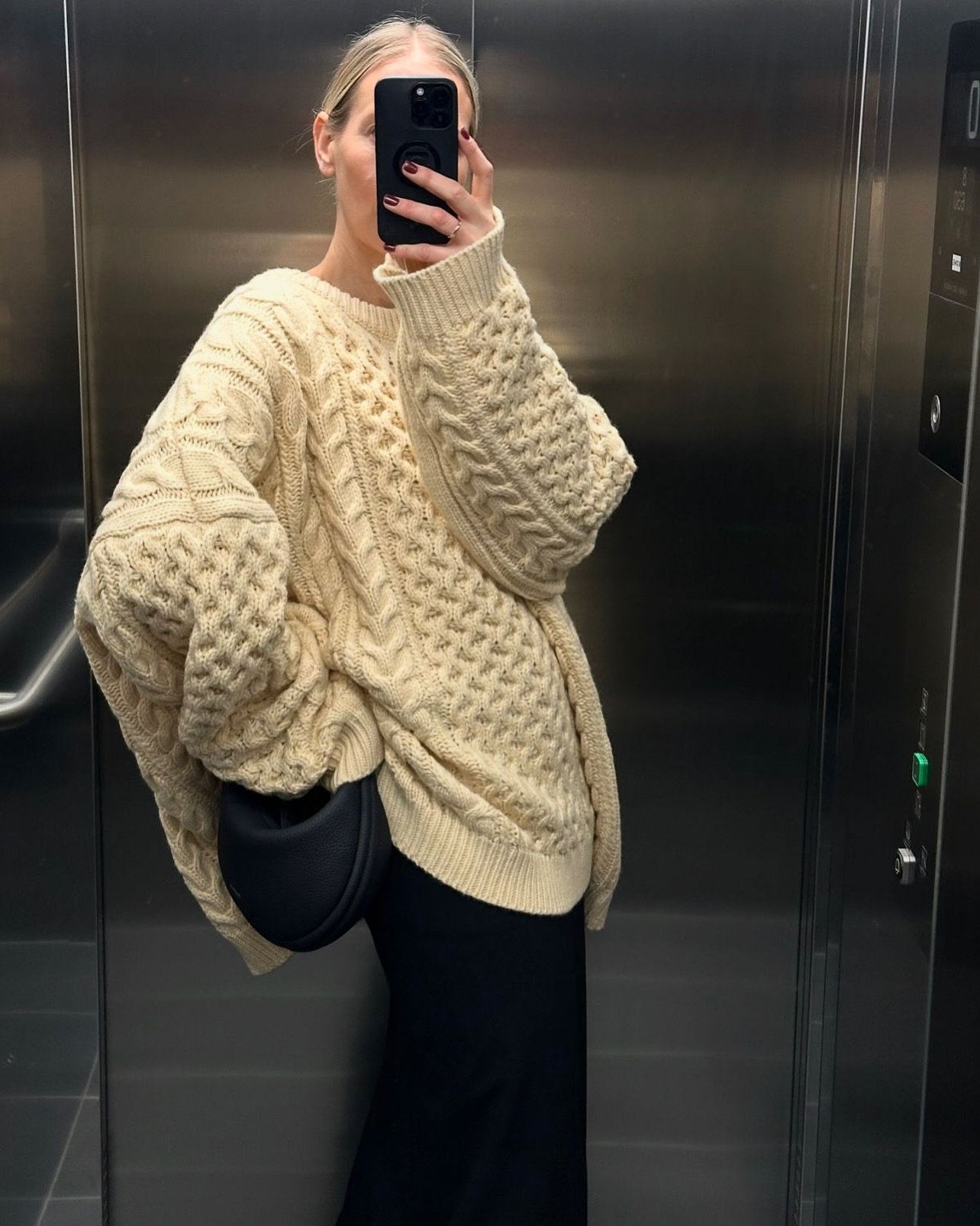 Carter Crew Neck Sweater - Beige - 7