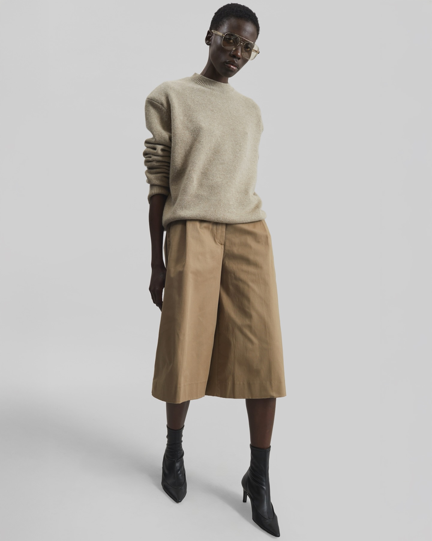 Marfa Linen Bermuda Shorts - Camel - 8