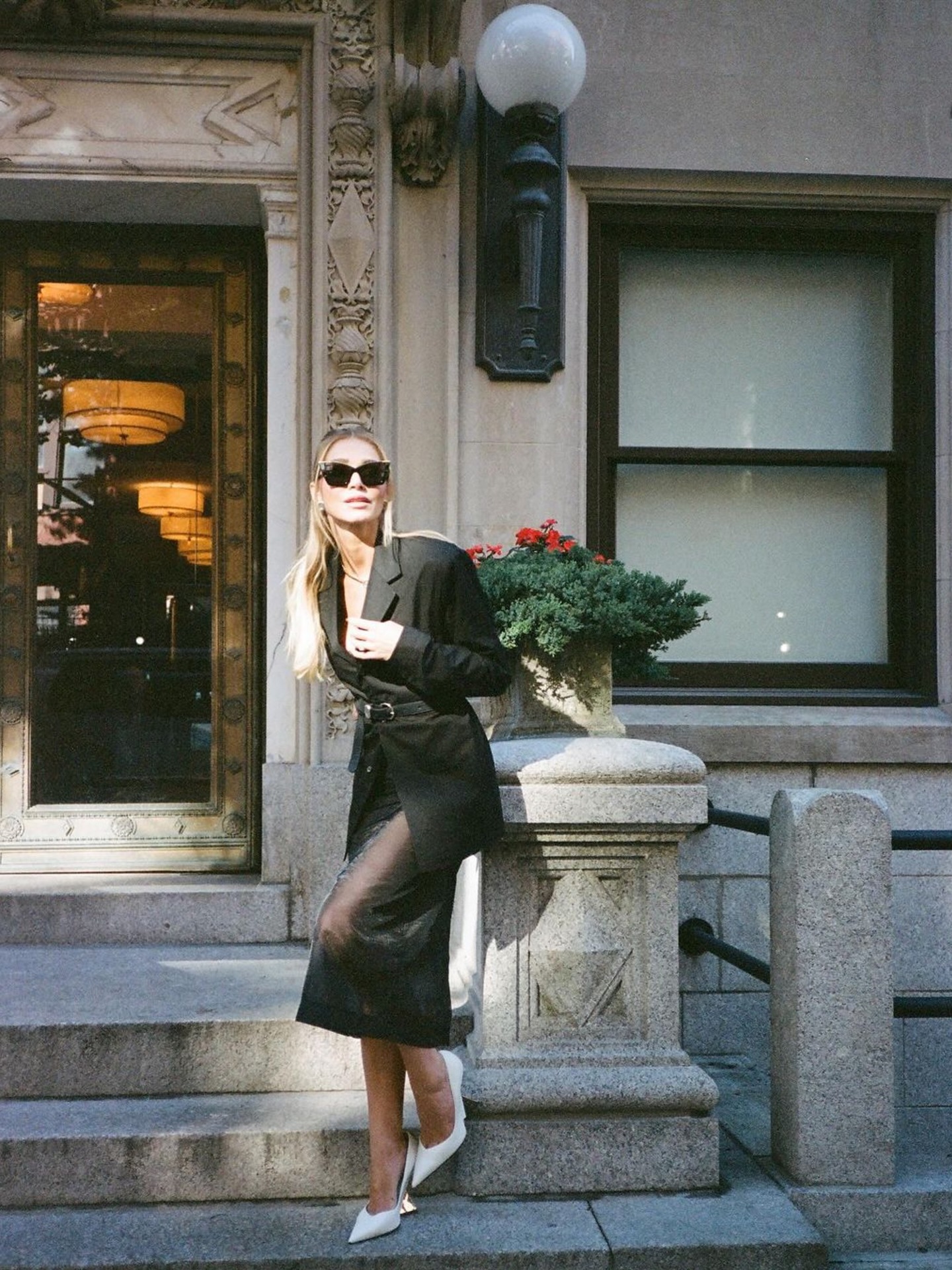 Frankie Oversized Boyfriend Blazer - Black - 9