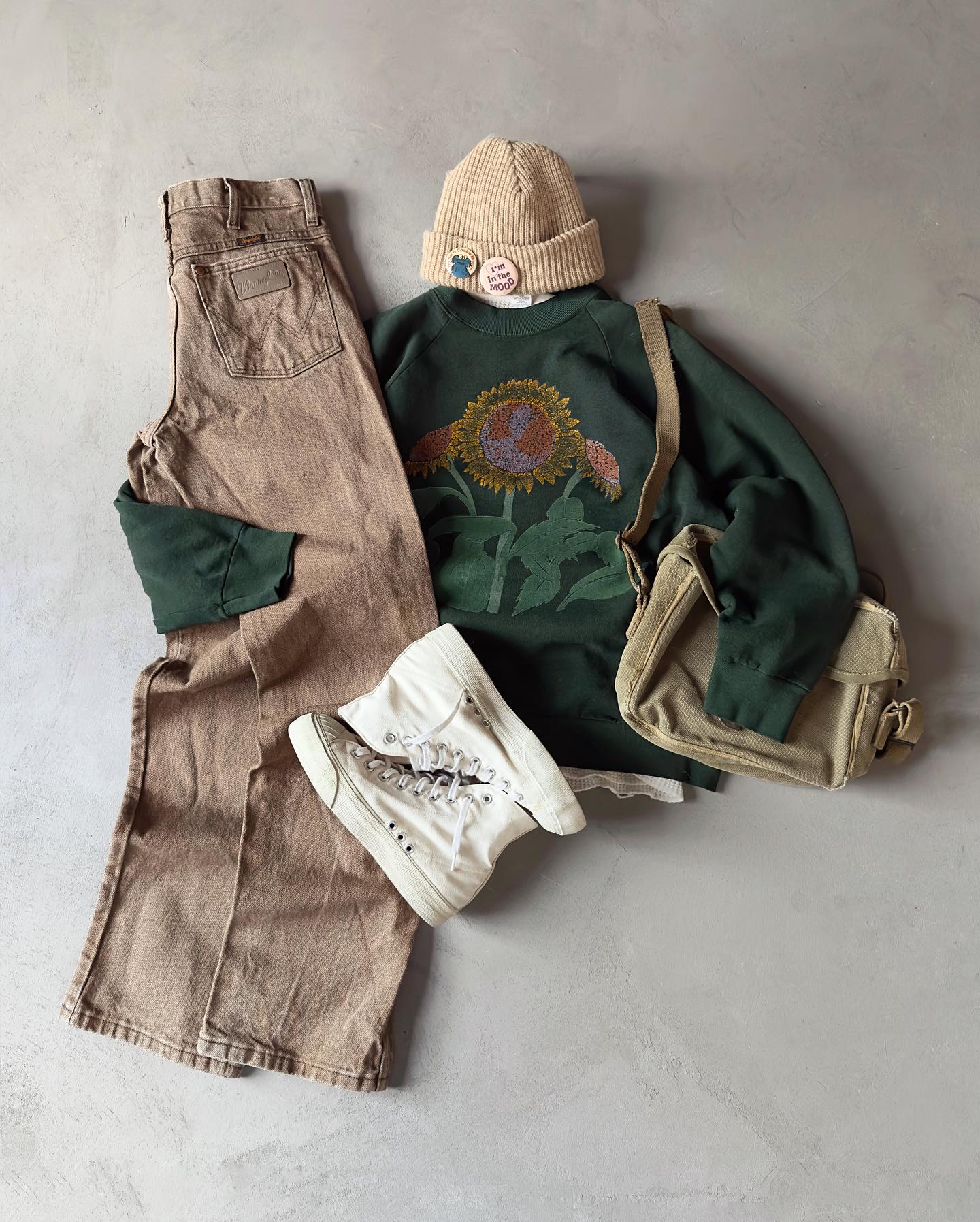 1970s - Distressed Cream Corduroy LEE Flare Pants - 32x35 - 11