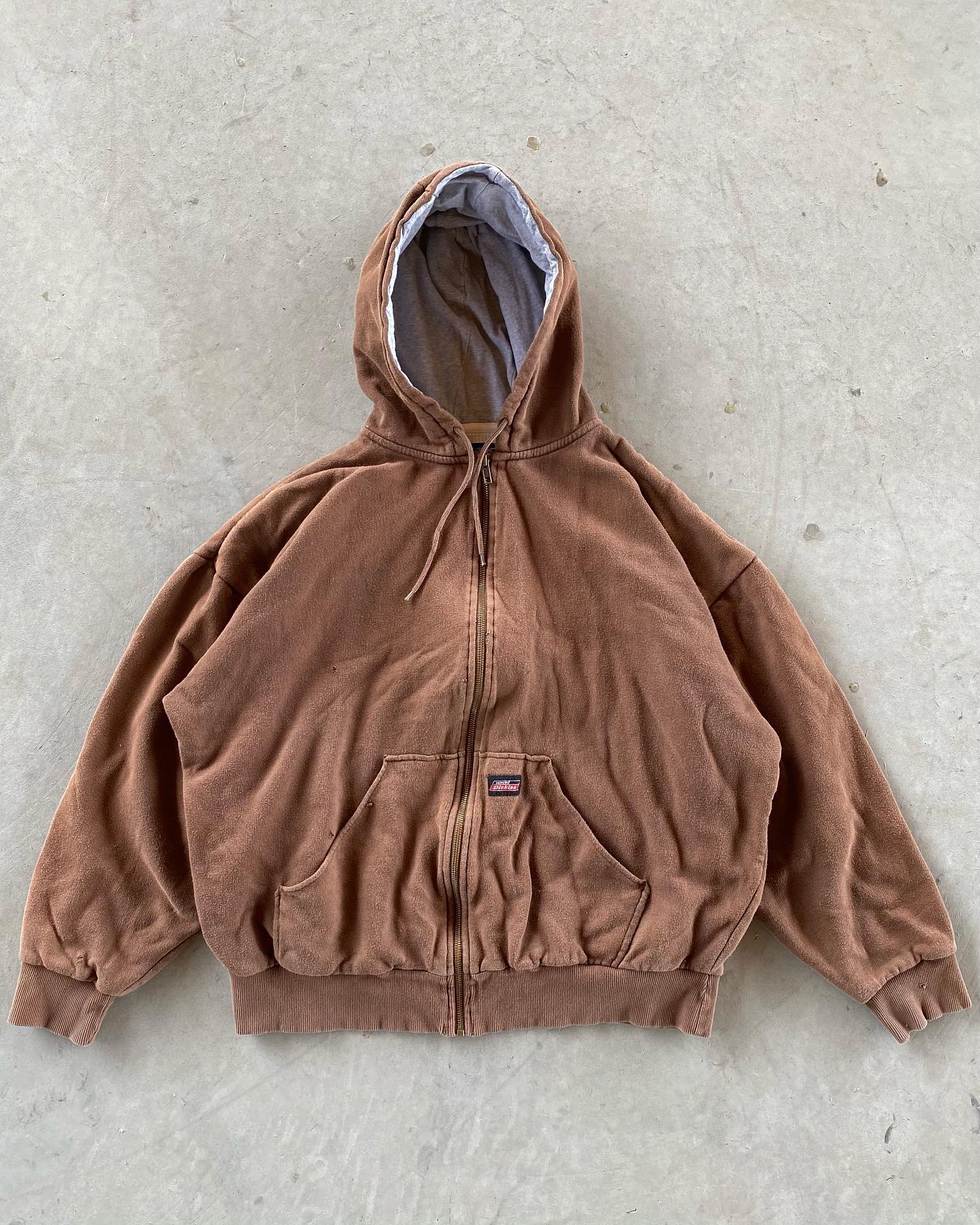 1990s - Distressed Red Carhartt Zip Up Hoodie - M - 9