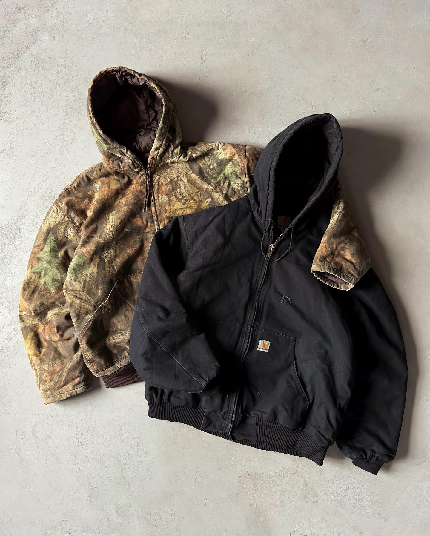 1990s - Distressed Red Carhartt Zip Up Hoodie - M - 6
