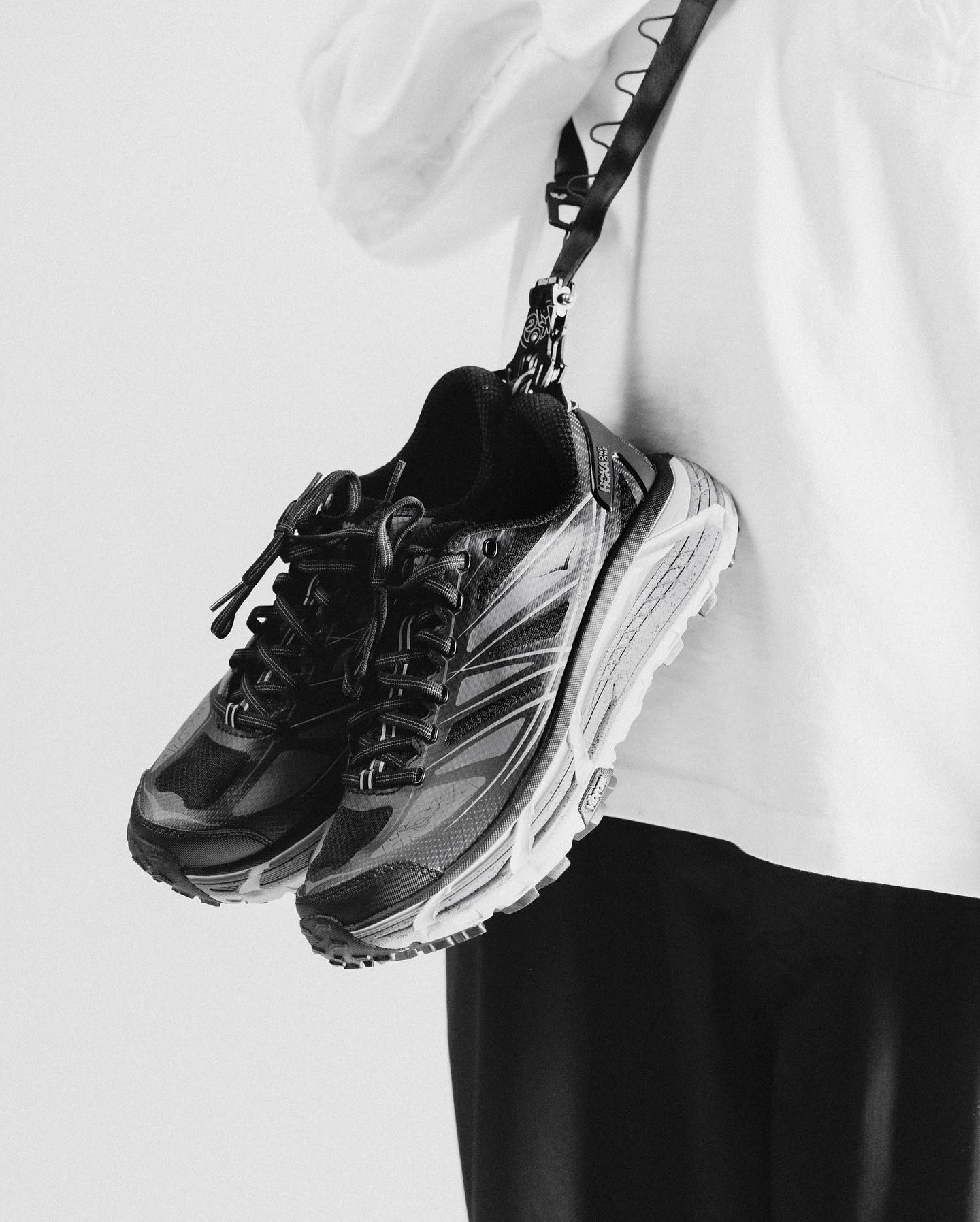 HOKA - Stealth Tech Mafate Speed 4 Lite - White / Black - 10